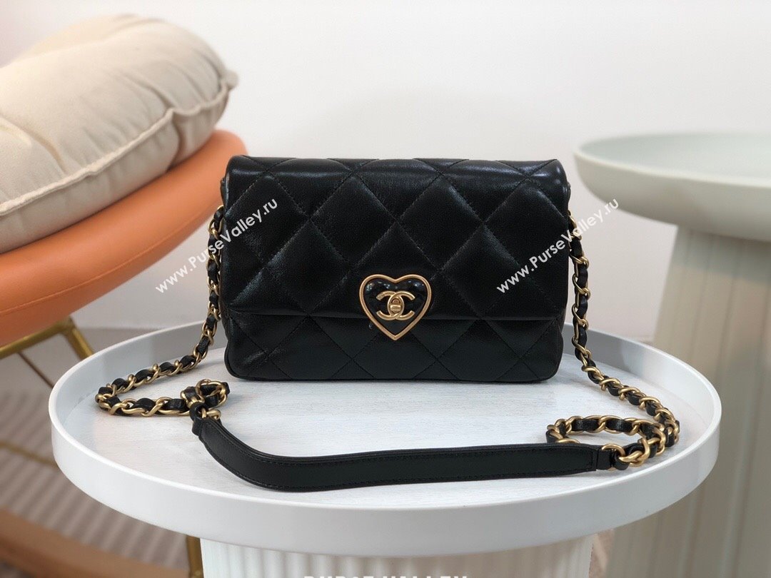 Chanel Quilted Lambskin Small Flap Bag with Heart CC AS3986 Black 2023 Top (SM-23101207)