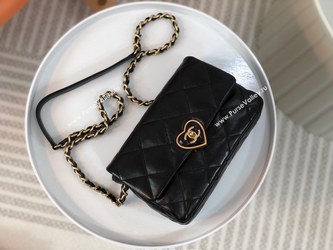 Chanel Quilted Lambskin Small Flap Bag with Heart CC AS3986 Black 2023 Top (SM-23101207)