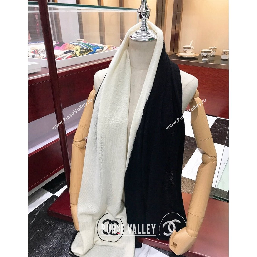 Chanel Knitted Stole Long Scarf CS820 Black/White 2021 (A-210908065)