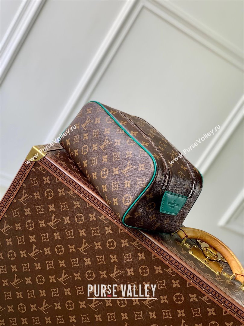 Louis Vuitton Dopp Kit Toilet Pouch in Monogram Canvas M12639 Green 2024 (K-24110818)