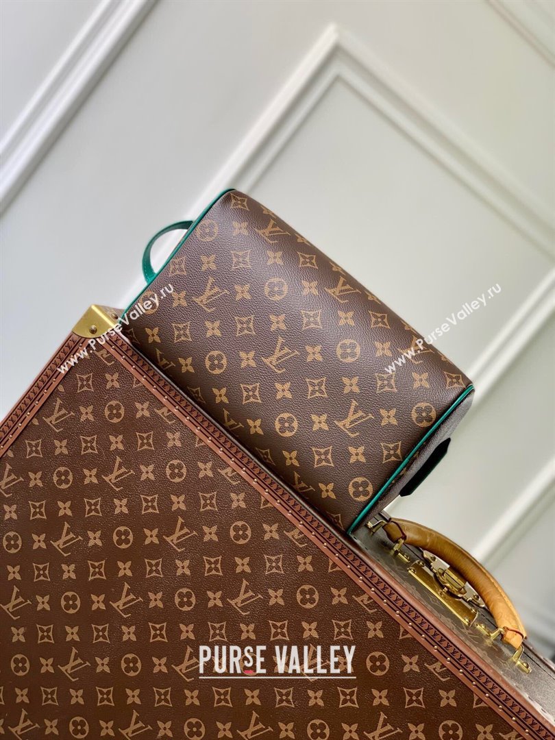 Louis Vuitton Dopp Kit Toilet Pouch in Monogram Canvas M12639 Green 2024 (K-24110818)