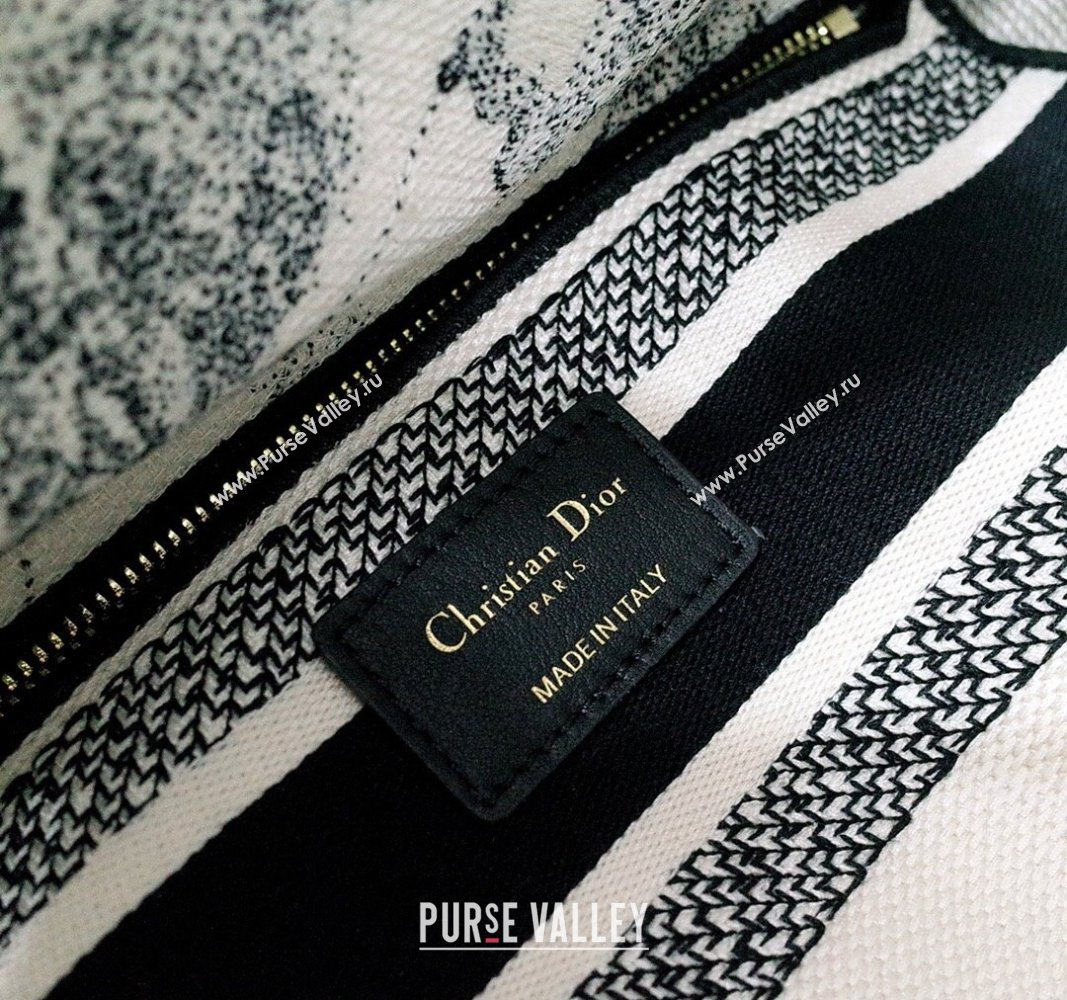 Dior Medium Lady D-Lite Bag in White and Black Toile de Jouy Zodiac Embroidery 2024 (DMZ-240312065)