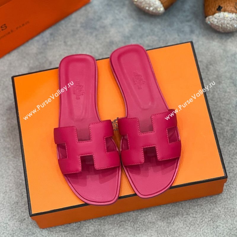 Hermes Oran Classic Flat Slides Sandal in Swift Leather Fuchsia Pink 2025 H02272 (MD-250227022)