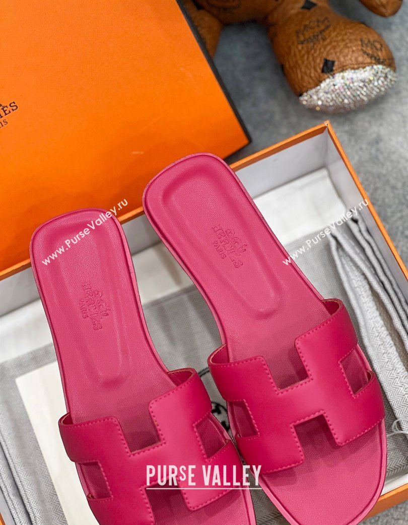 Hermes Oran Classic Flat Slides Sandal in Swift Leather Fuchsia Pink 2025 H02272 (MD-250227022)