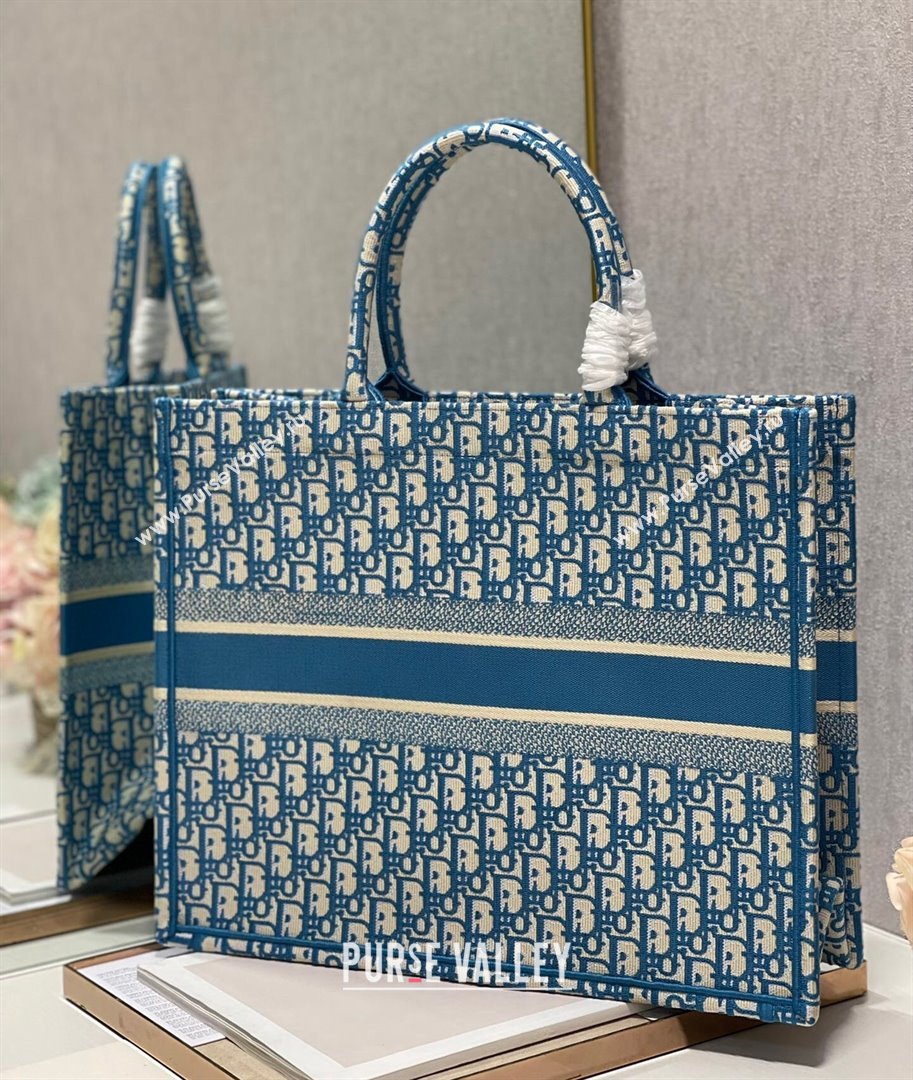 Dior Large Book Tote Bag in Ocean Blue Oblique Embroidery 2021 (XXG-21102031)