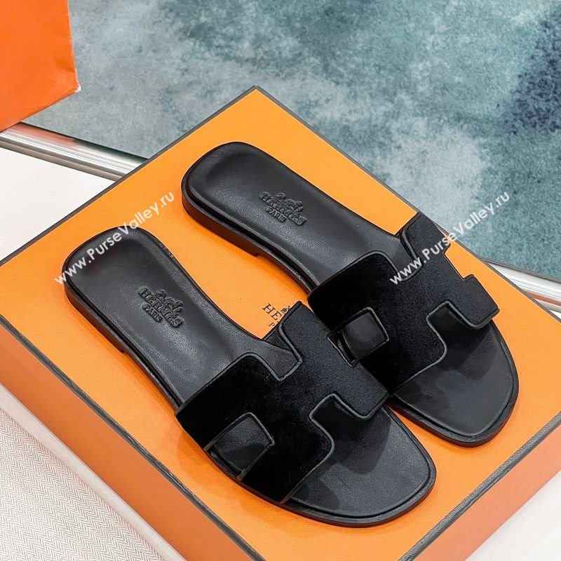 Hermes Oran Classic Flat Slides Sandal in Velvet Black 2025 H02272 (MD-250227029)