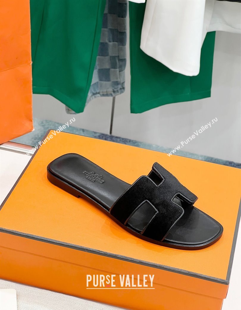 Hermes Oran Classic Flat Slides Sandal in Velvet Black 2025 H02272 (MD-250227029)