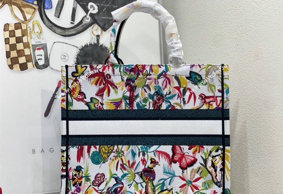 Dior Large Book Tote Bag in White Multicolor Toile de Jouy Fantastica Embroidery 2024 (DMZ-240312067)