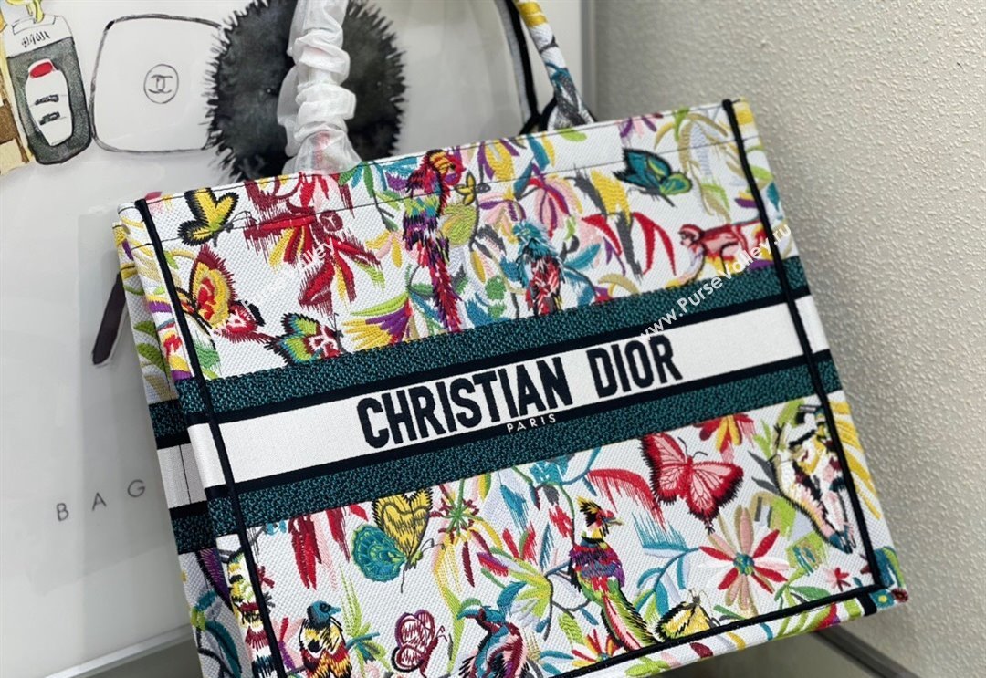 Dior Large Book Tote Bag in White Multicolor Toile de Jouy Fantastica Embroidery 2024 (DMZ-240312067)