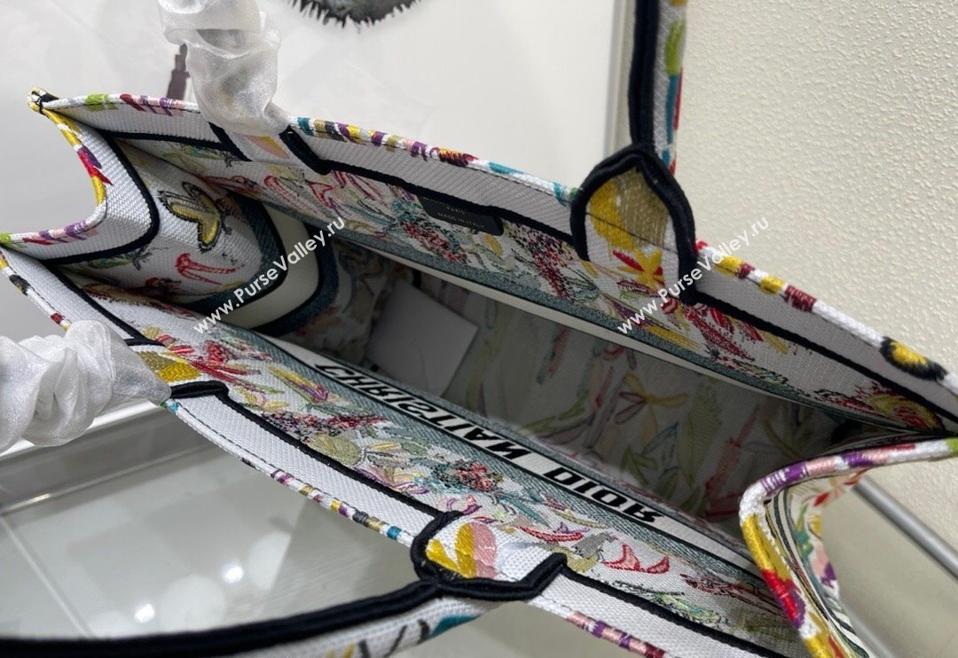 Dior Large Book Tote Bag in White Multicolor Toile de Jouy Fantastica Embroidery 2024 (DMZ-240312067)