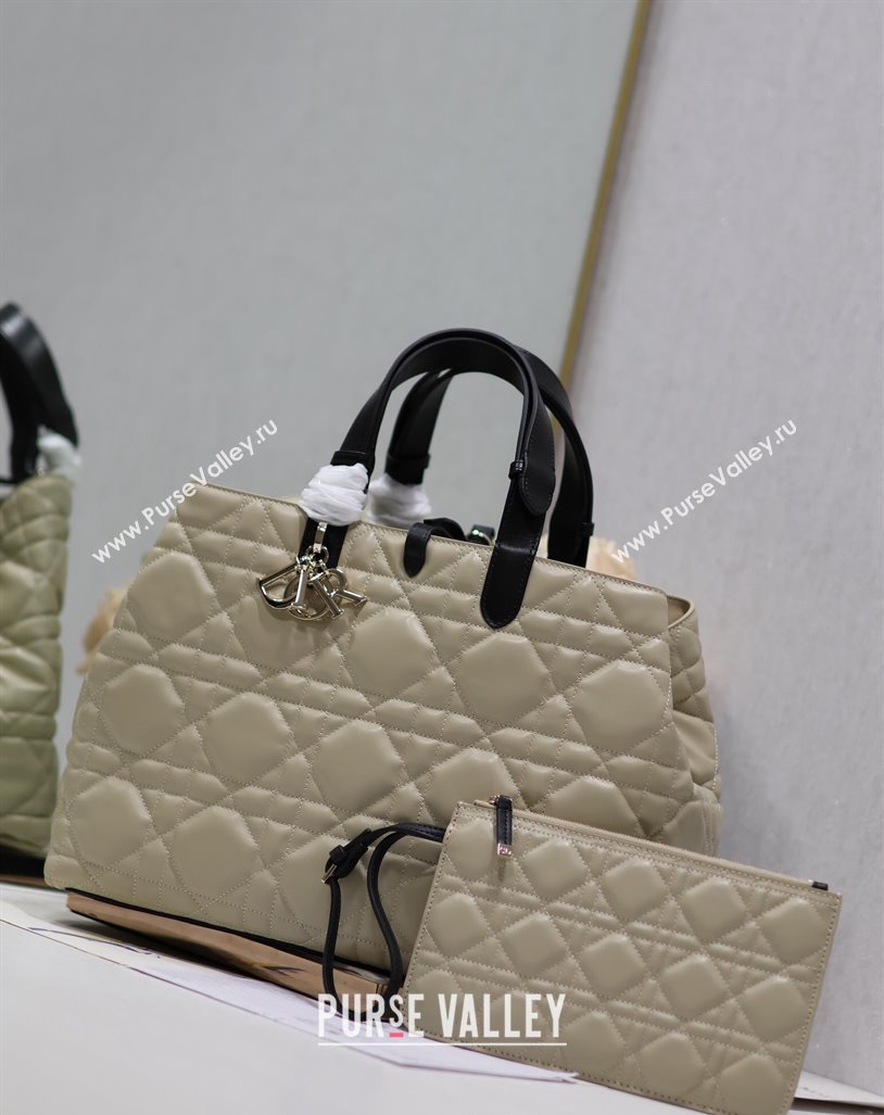Dior Large Toujours Tote bag in Macrocannage Calfskin Beige/Black 2024 (XXG-240312069)