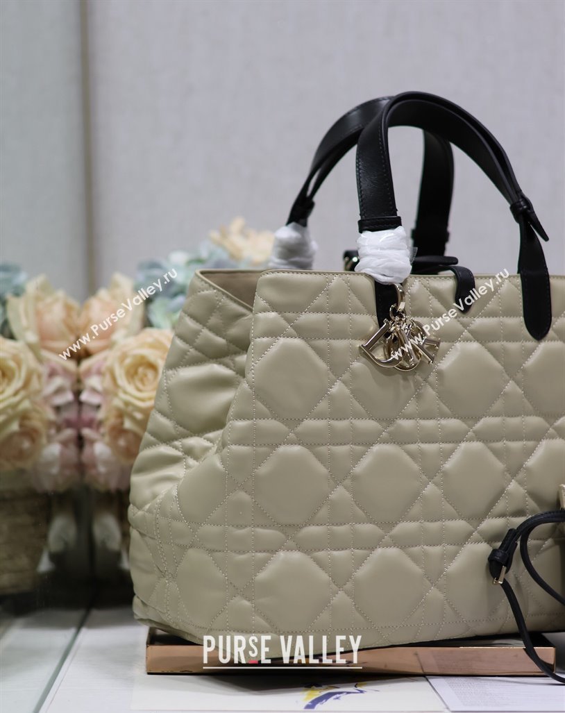 Dior Large Toujours Tote bag in Macrocannage Calfskin Beige/Black 2024 (XXG-240312069)