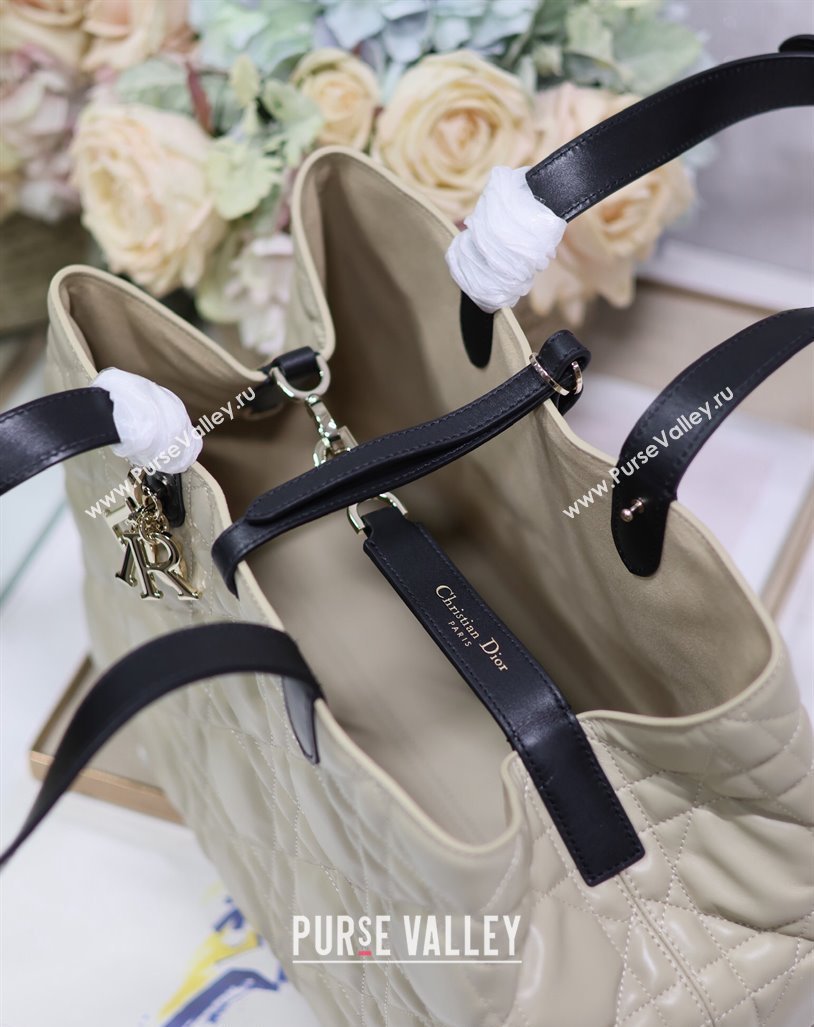 Dior Large Toujours Tote bag in Macrocannage Calfskin Beige/Black 2024 (XXG-240312069)