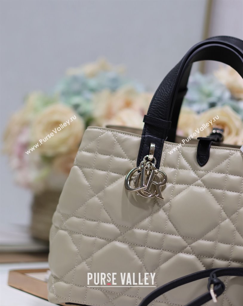 Dior Medium Toujours Tote bag in Macrocannage Calfskin Beige/Black 2024 (XXG-240312070)