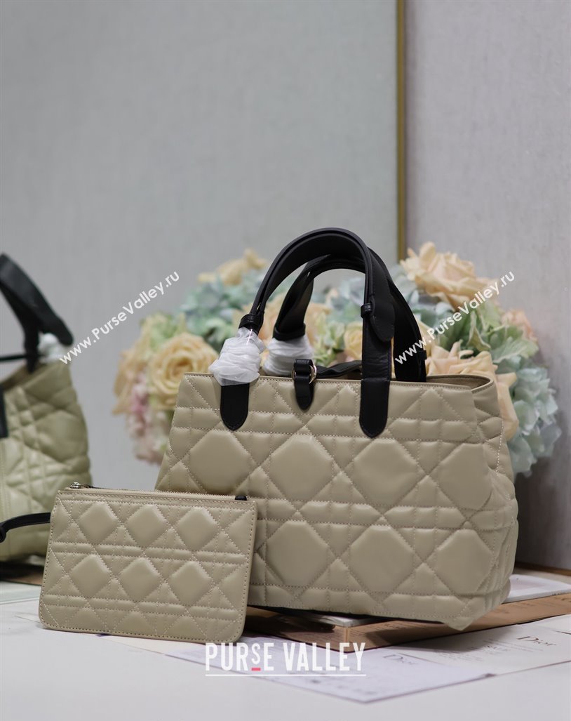 Dior Medium Toujours Tote bag in Macrocannage Calfskin Beige/Black 2024 (XXG-240312070)