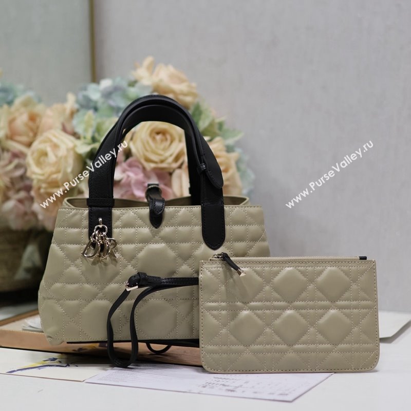 Dior Small Toujours Tote bag in Macrocannage Calfskin Beige/Black 2024 (XXG-240312071)