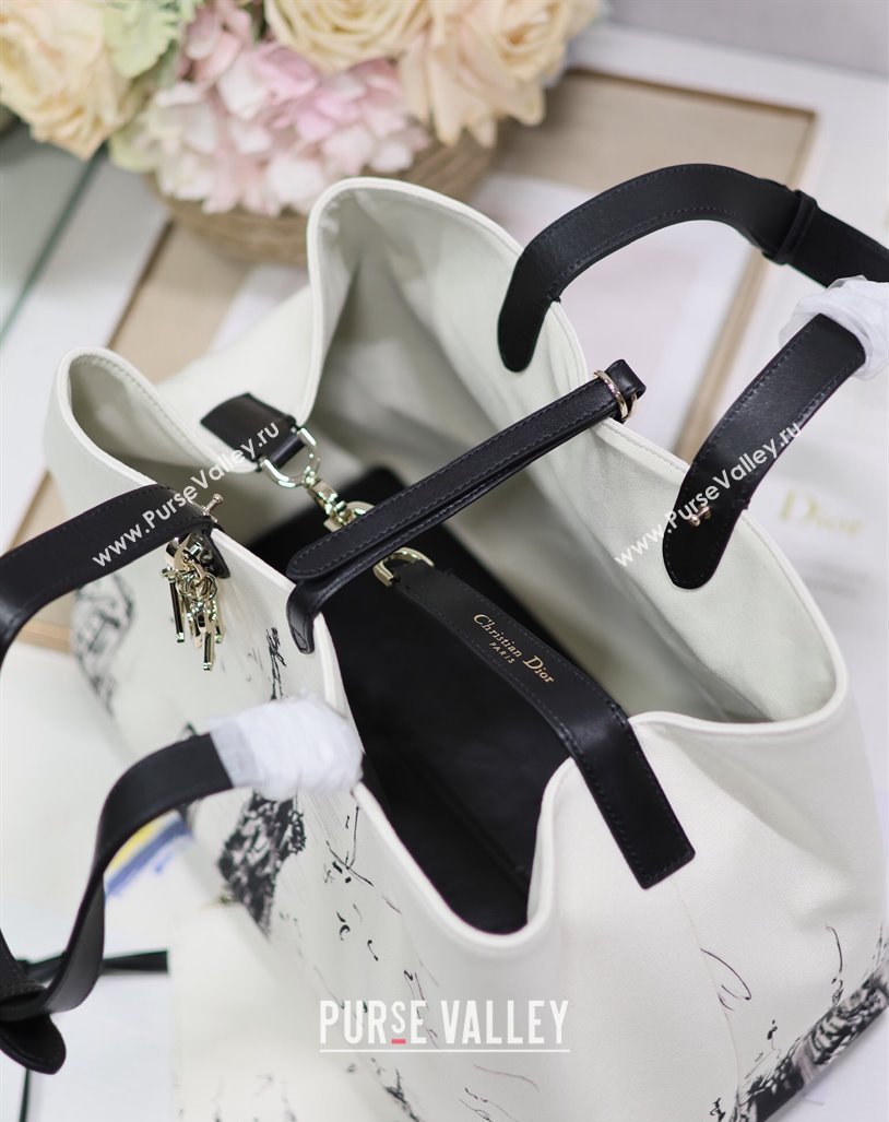 Dior Large Toujours Tote bag in Printed Canvas White/Black 2024 (XXG-240312072)