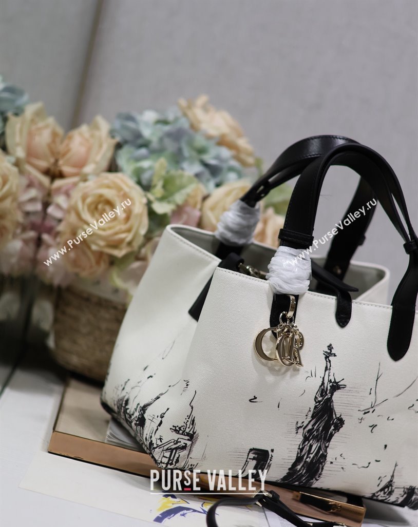 Dior Medium Toujours Tote bag in Printed Canvas White/Black 2024 (XXG-240312073)