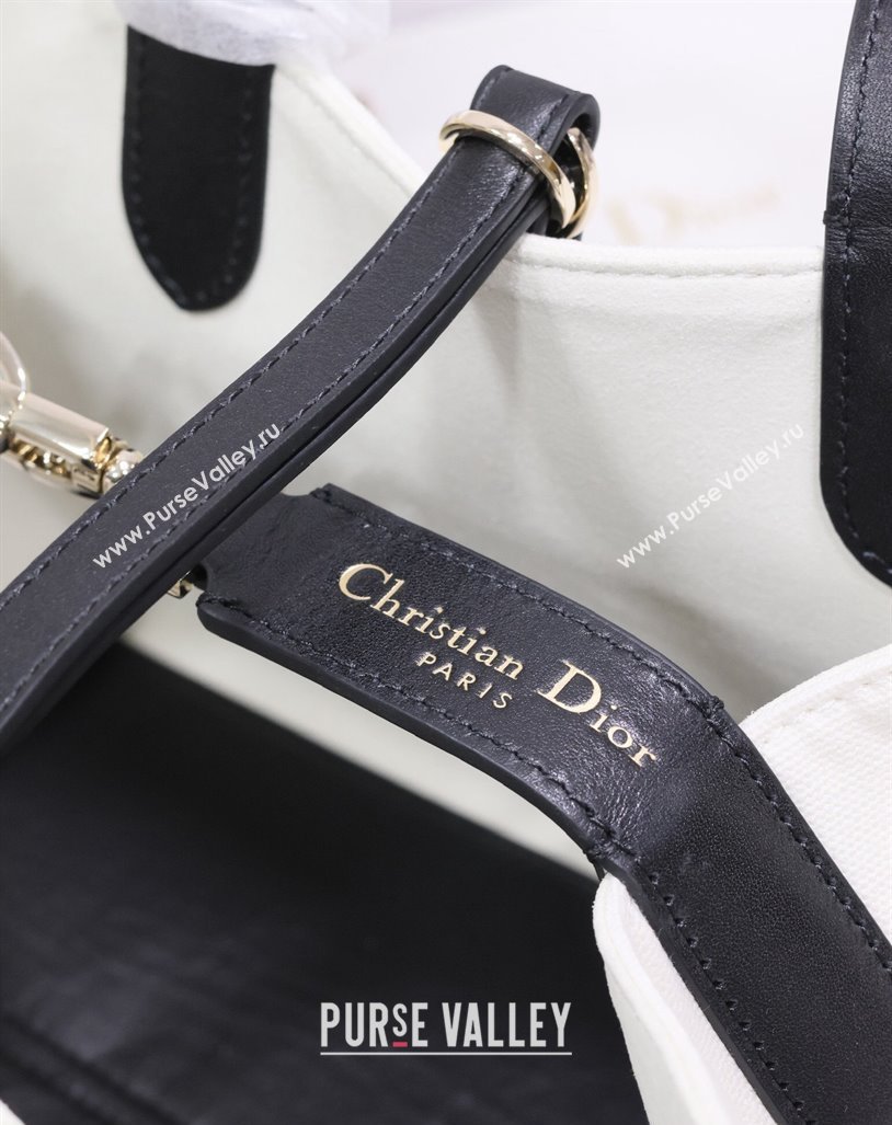 Dior Medium Toujours Tote bag in Printed Canvas White/Black 2024 (XXG-240312073)
