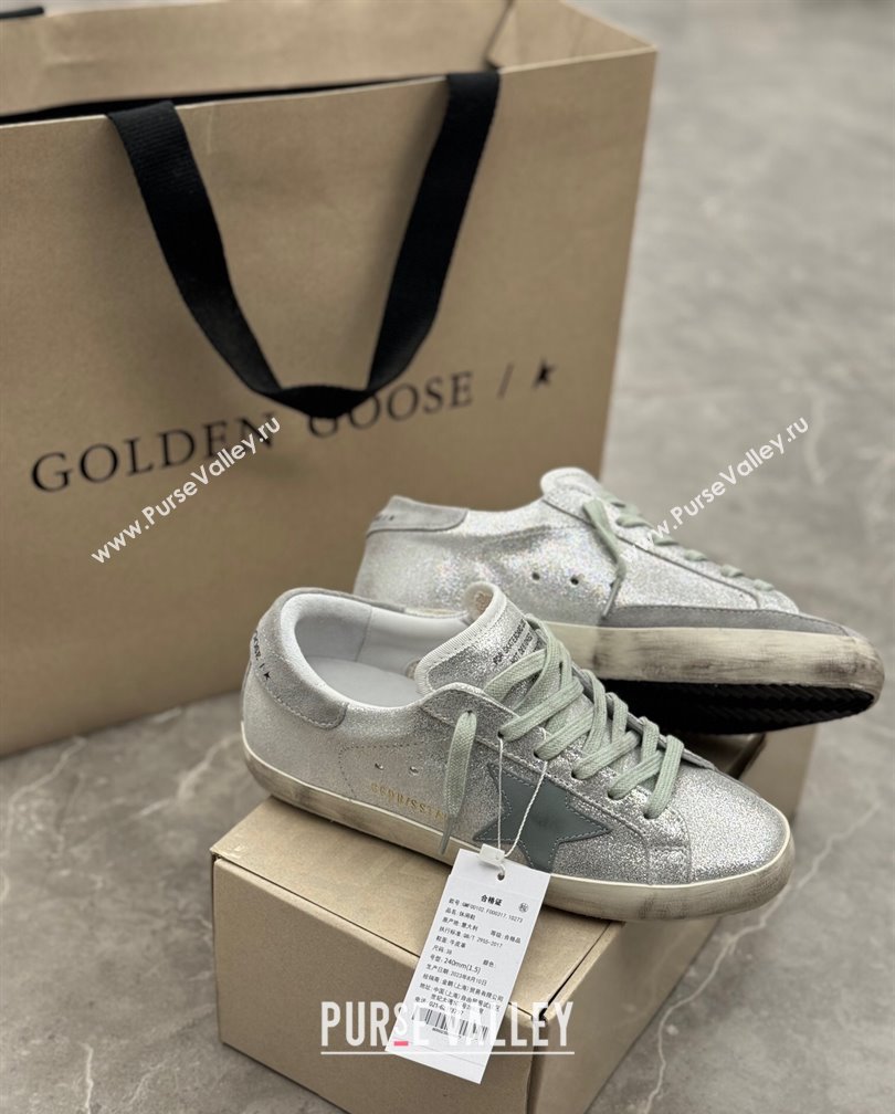 Golden Goose Super-Star Sneakers in silver metallic leather with leather star and heel tab 2024 (13-241113002)