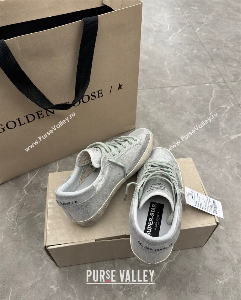 Golden Goose Super-Star Sneakers in silver metallic leather with leather star and heel tab 2024 (13-241113002)