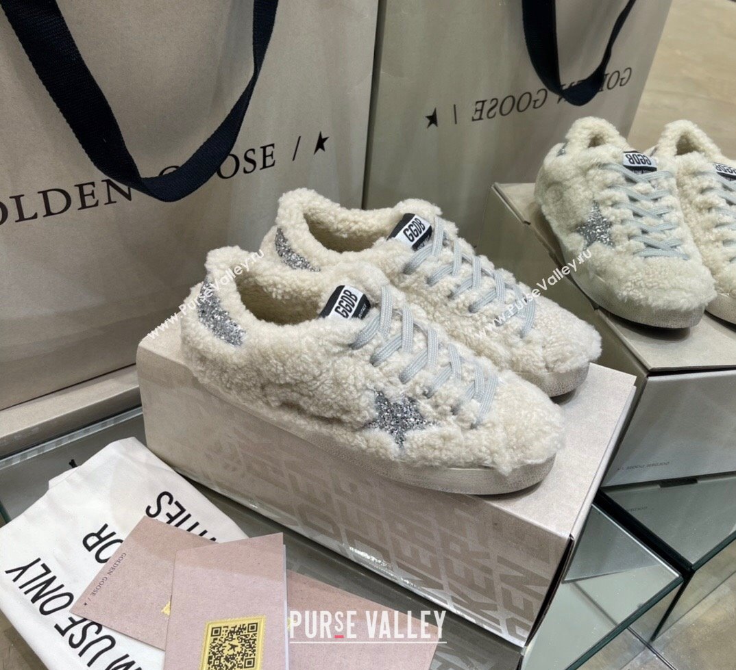 Golden Goose Super-Star Sneakers in White Shearling with Glitter Silver Star 2024 (13-241113016)