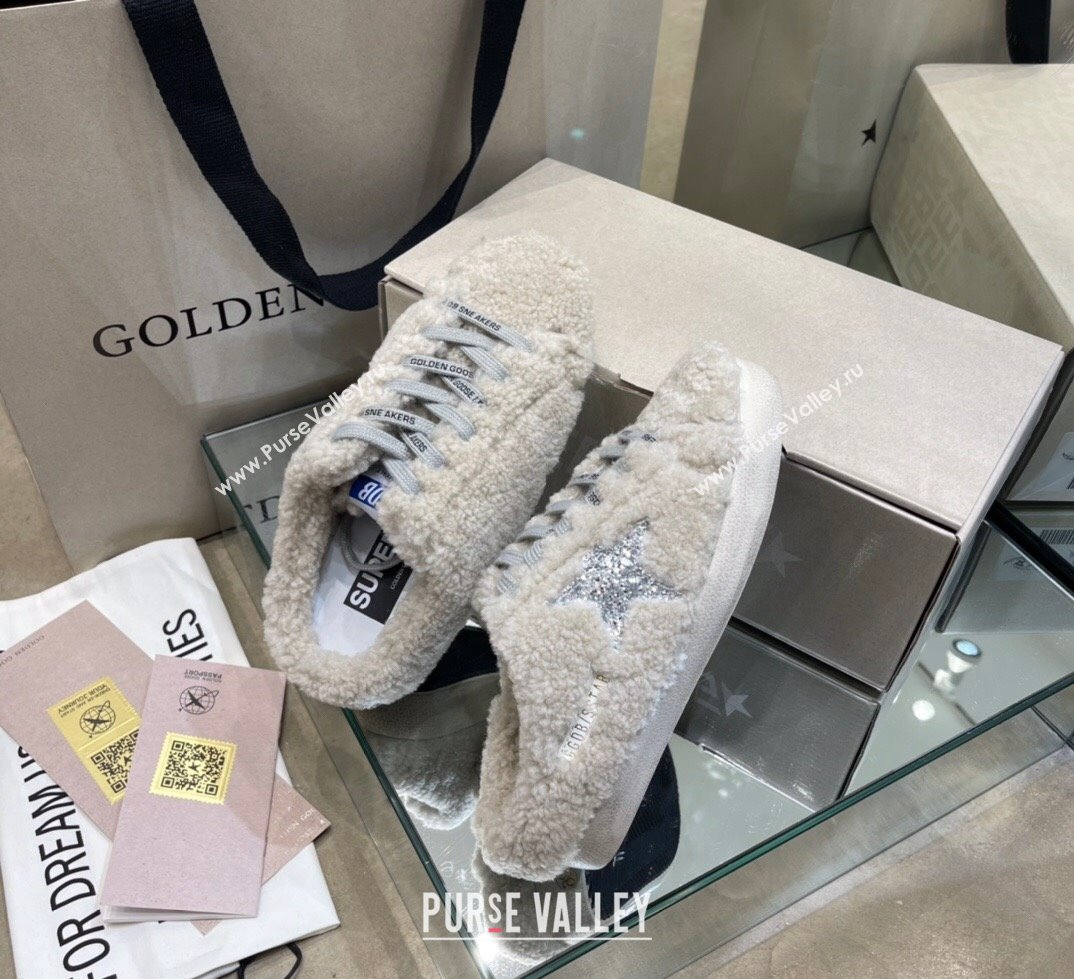 Golden Goose Super-Star Sneakers sabots in White Shearling with Glitter Silver Star 2024 (13-241113018)