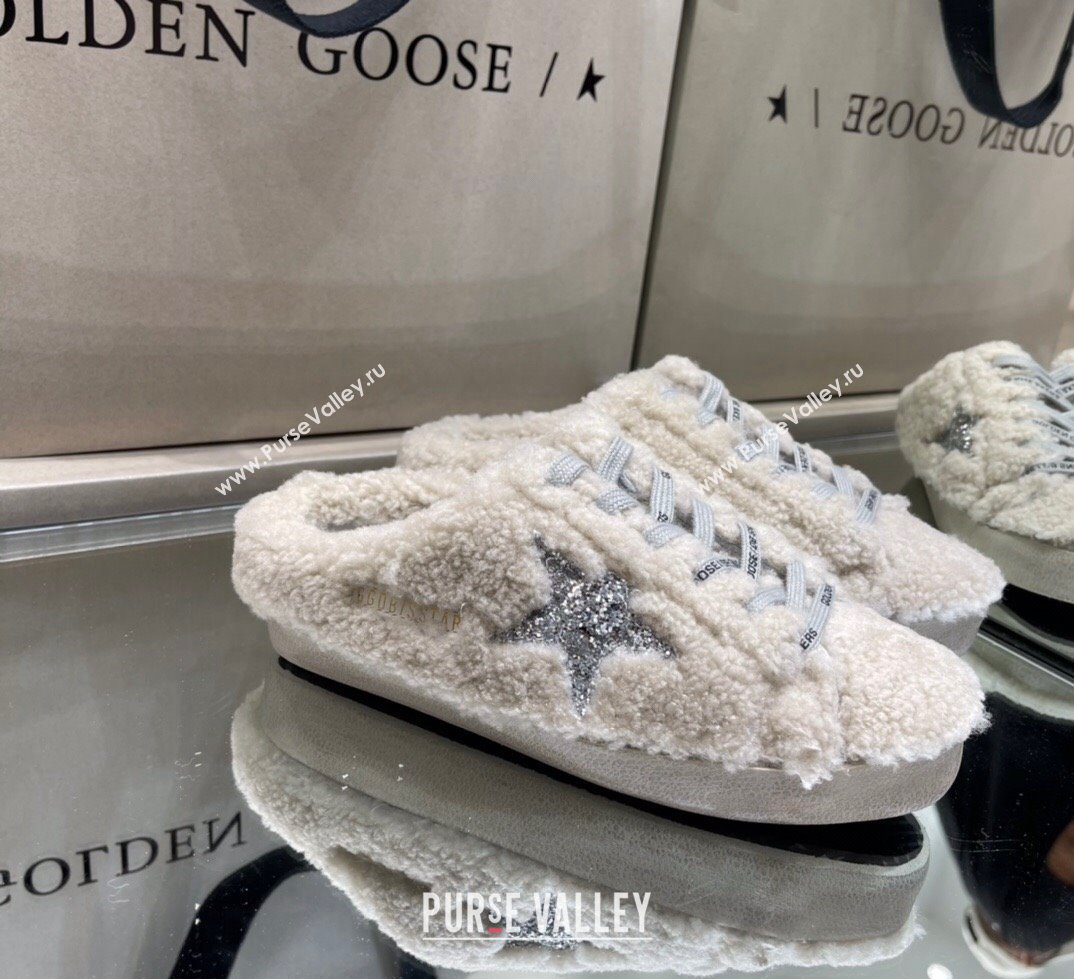 Golden Goose Super-Star Sneakers sabots in White Shearling with Glitter Silver Star 2024 (13-241113018)