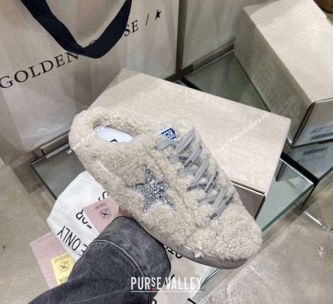 Golden Goose Super-Star Sneakers sabots in White Shearling with Glitter Silver Star 2024 (13-241113018)