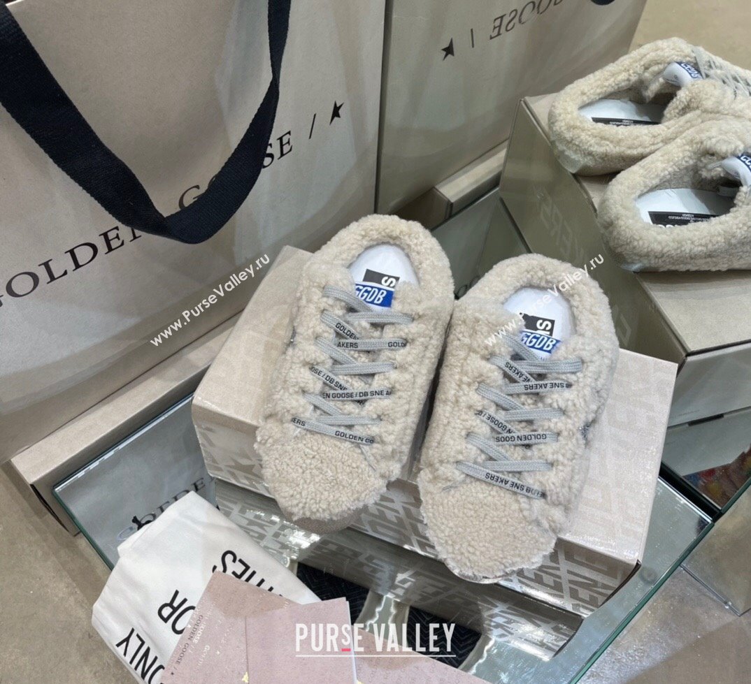 Golden Goose Super-Star Sneakers sabots in White Shearling with Glitter Silver Star 2024 (13-241113018)