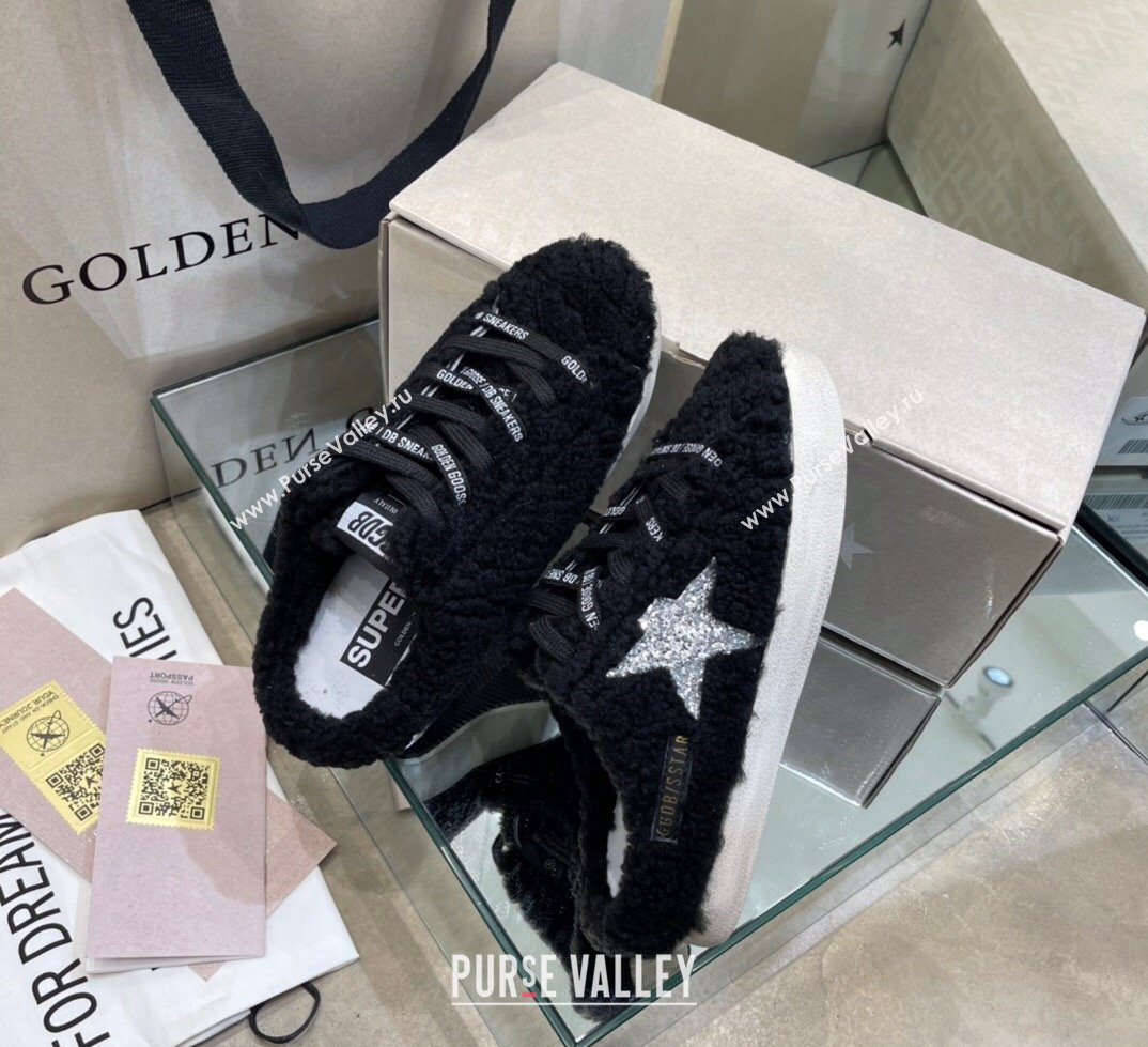 Golden Goose Super-Star Sneakers sabots in Black Shearling with Glitter Silver Star 2024 (13-241113019)