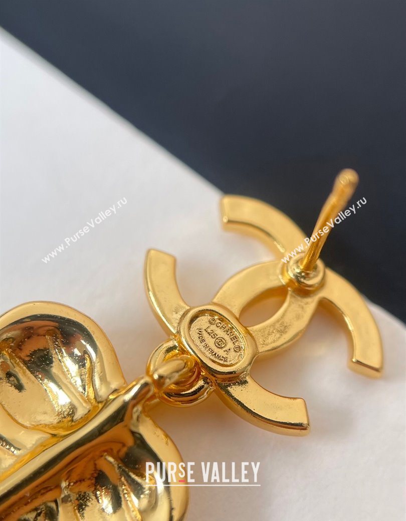 Chanel Heart Pendant Earrings Black/Gold 2025 0724 (YF-250725126)