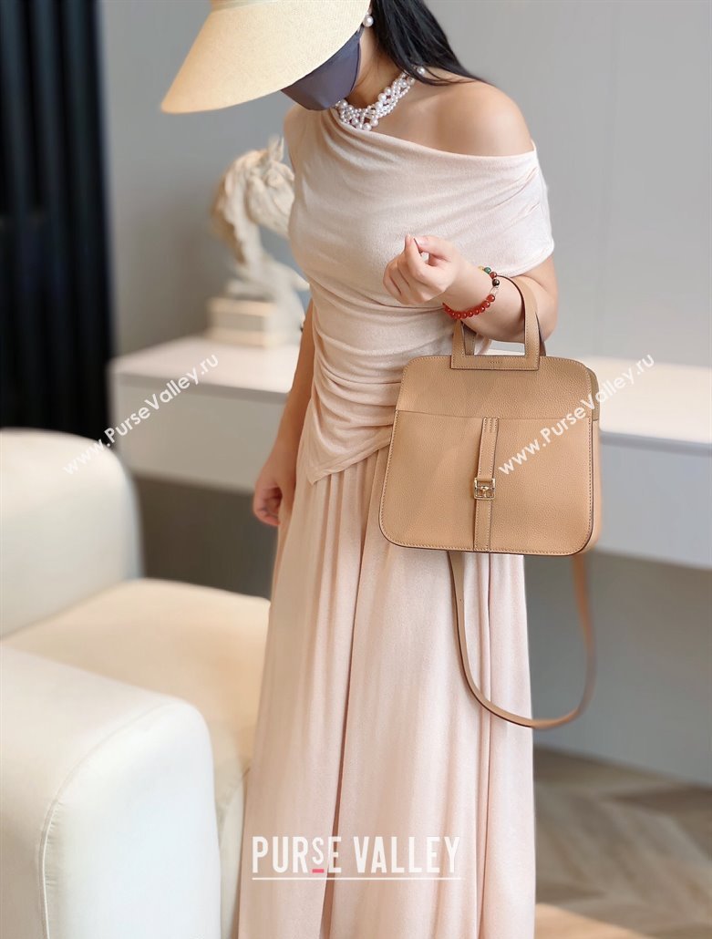 Hermes Halzan 25cm Bag in Togo Calfskin Milky Tea Beige 2024 H092501 (FLB-240925015)