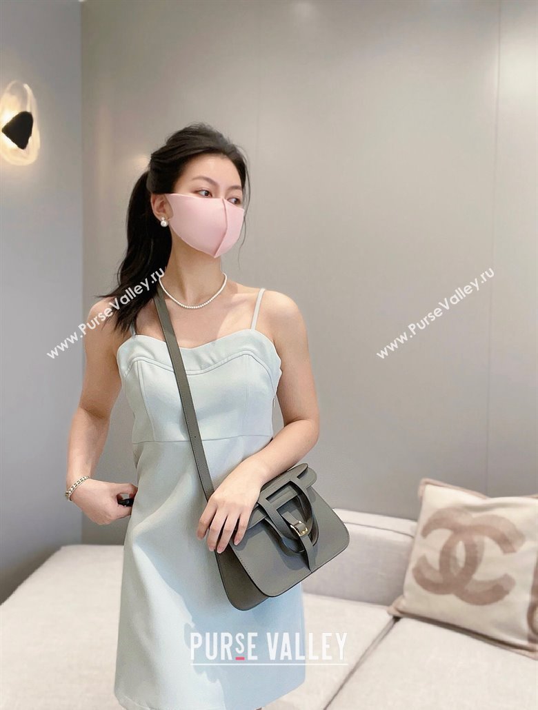 Hermes Halzan 25cm Bag in Togo Calfskin Cloud Grey 2024 H092501 (FLB-240925016)