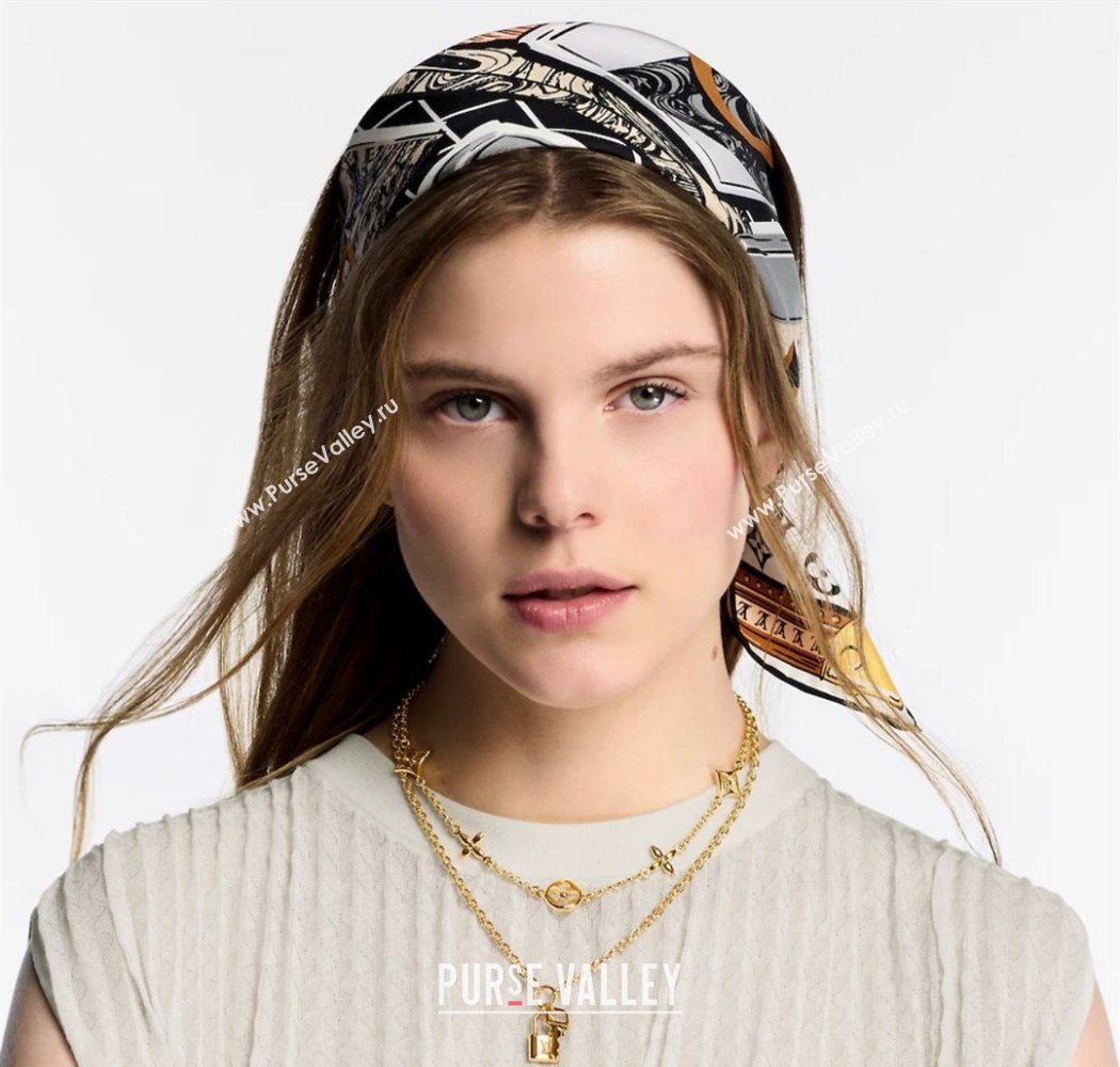 Louis Vuitton Iconic Charm Pendant Necklace 2025 (YF-250726004)