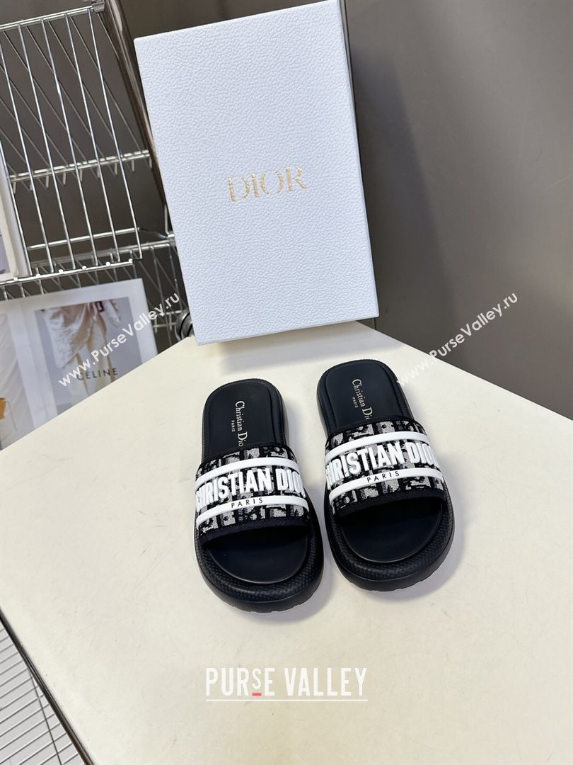 Dior Dioriviera Dway Flat Slides Sandal in Oblique Embroidered Cotton and White Rubber Black 2025 (HQG-250710005)
