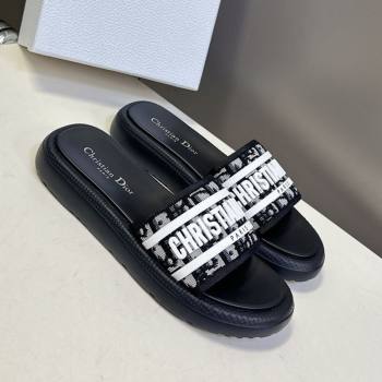 Dior Dioriviera Dway Flat Slides Sandal in Oblique Embroidered Cotton and White Rubber Black 2025 (HQG-250710005)