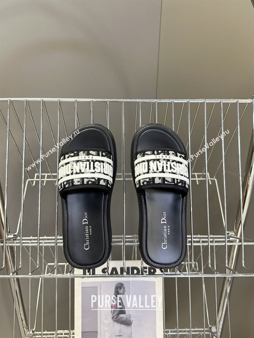 Dior Dioriviera Dway Flat Slides Sandal in Oblique Embroidered Cotton and White Rubber Black 2025 (HQG-250710005)