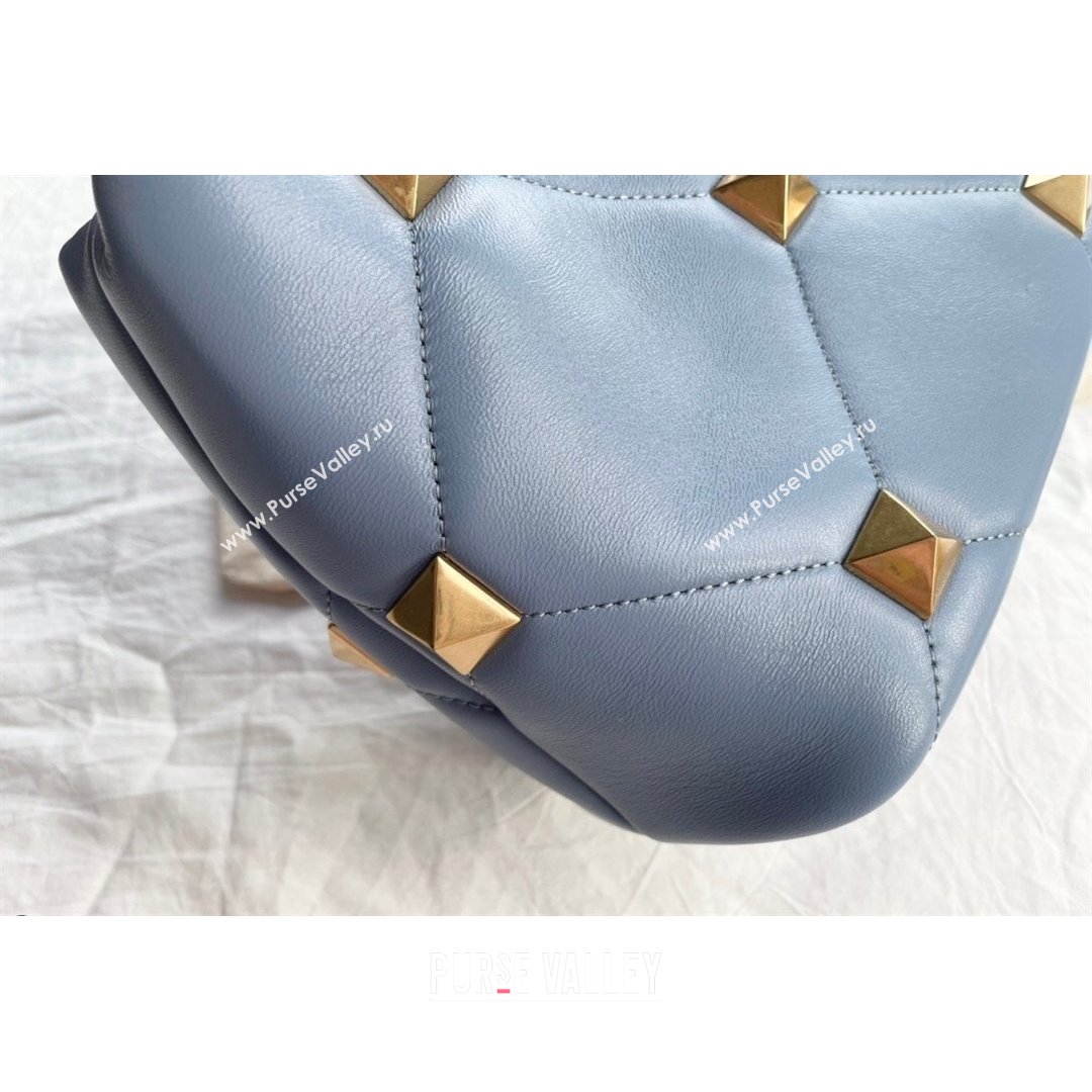 Valentino Small Roman Stud Lambskin Top Handle bag 0199S Blue 2021 (JD-21090945)