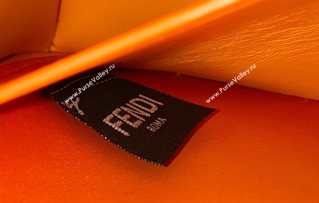 Fendi Peekaboo ISeeU EAST-WEST Bag in Khaki Green Leather 2021 (CL-210917071)