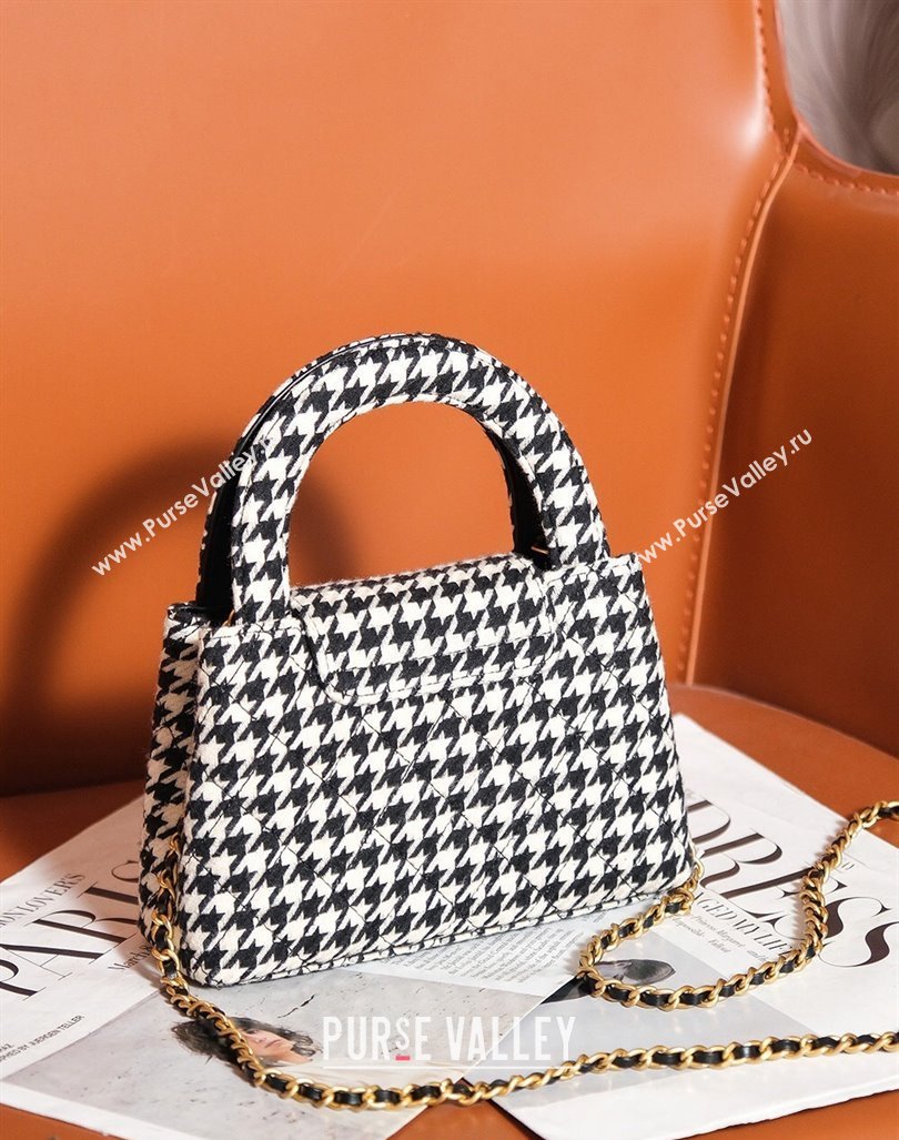 Chanel Mini Shopping Bag in Houndstooth Tweed AS4416 White/Black 2024 (yezi-240927034)