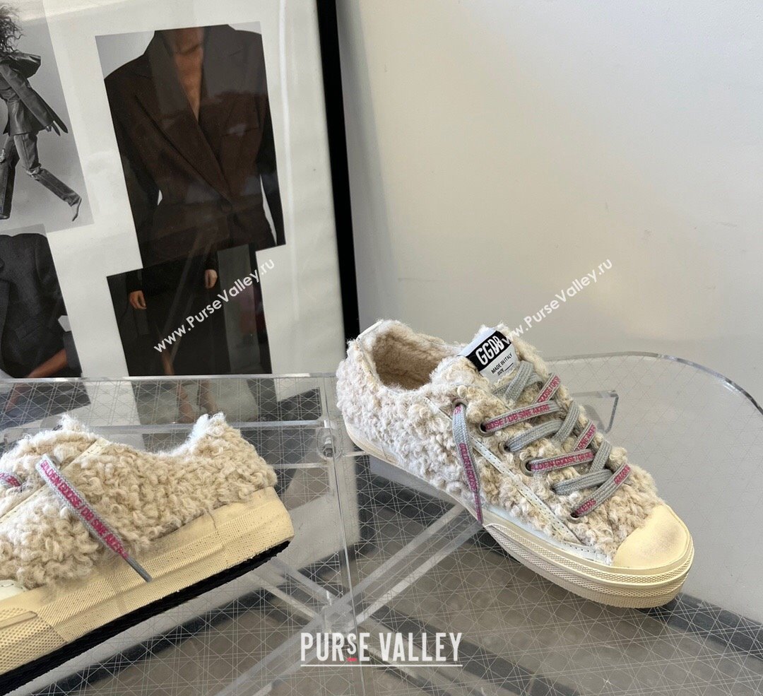 Golden Goose V-Star Sneakers in shearling allover with silver glitter star 2024 (13-241113009)