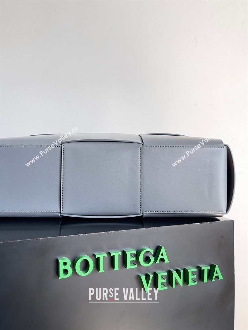 Bottega Veneta Arco Briefcase in Intreccio Leather 746358 Grey 2023 (MS-23101412)