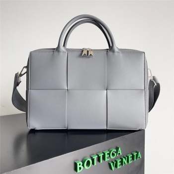 Bottega Veneta Arco Briefcase in Intreccio Leather 680120 Grey 2023 (MS-23101414)