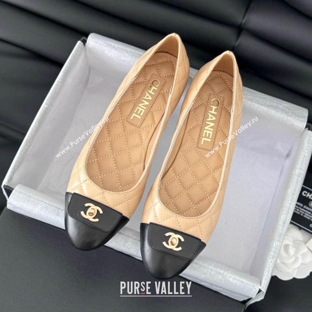 Chanel Ballet Flats in Calfskin Lambskin G45879 Black/Beige 2024 (Y30-24111925)