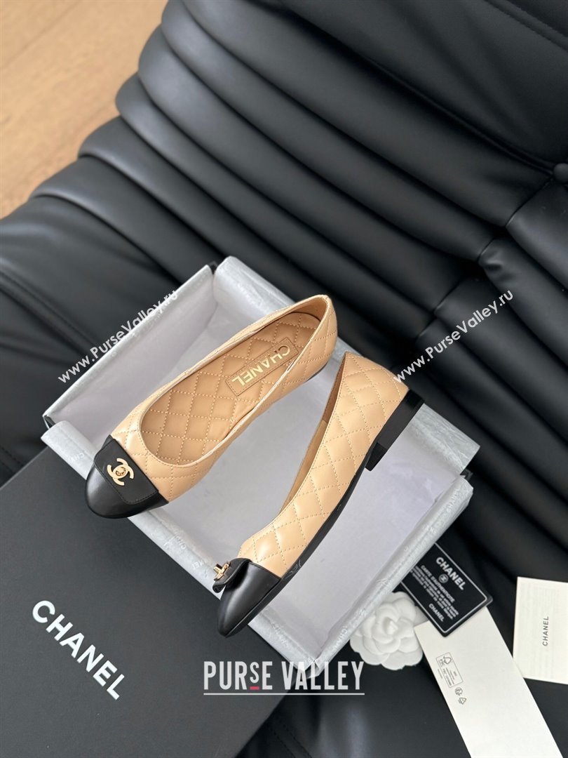 Chanel Ballet Flats in Calfskin Lambskin G45879 Black/Beige 2024 (Y30-24111925)