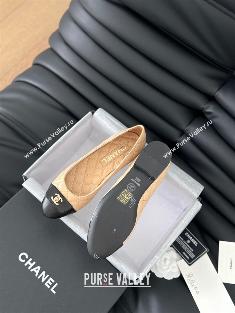 Chanel Ballet Flats in Calfskin Lambskin G45879 Black/Beige 2024 (Y30-24111925)