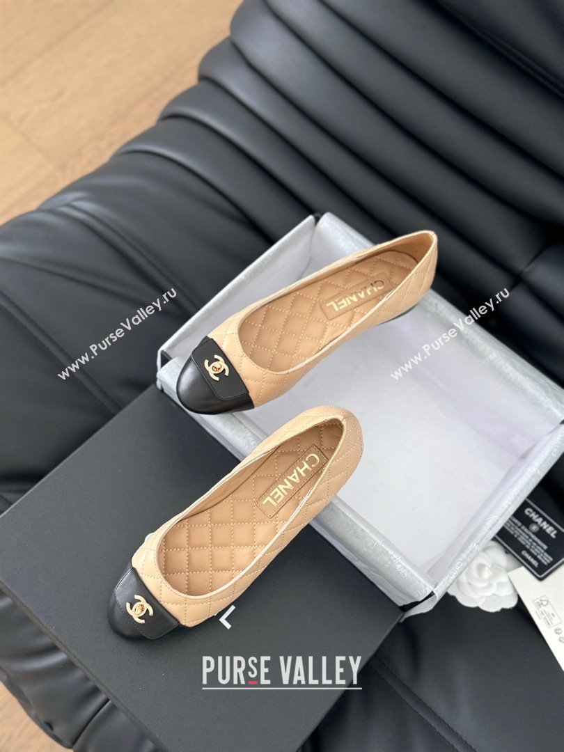 Chanel Ballet Flats in Calfskin Lambskin G45879 Black/Beige 2024 (Y30-24111925)