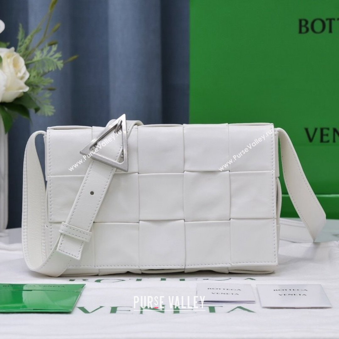 Bottega Veneta Cassette Small Crossbody Bag in Wax Maxi Calfskin White 2021 (MS-21091106)