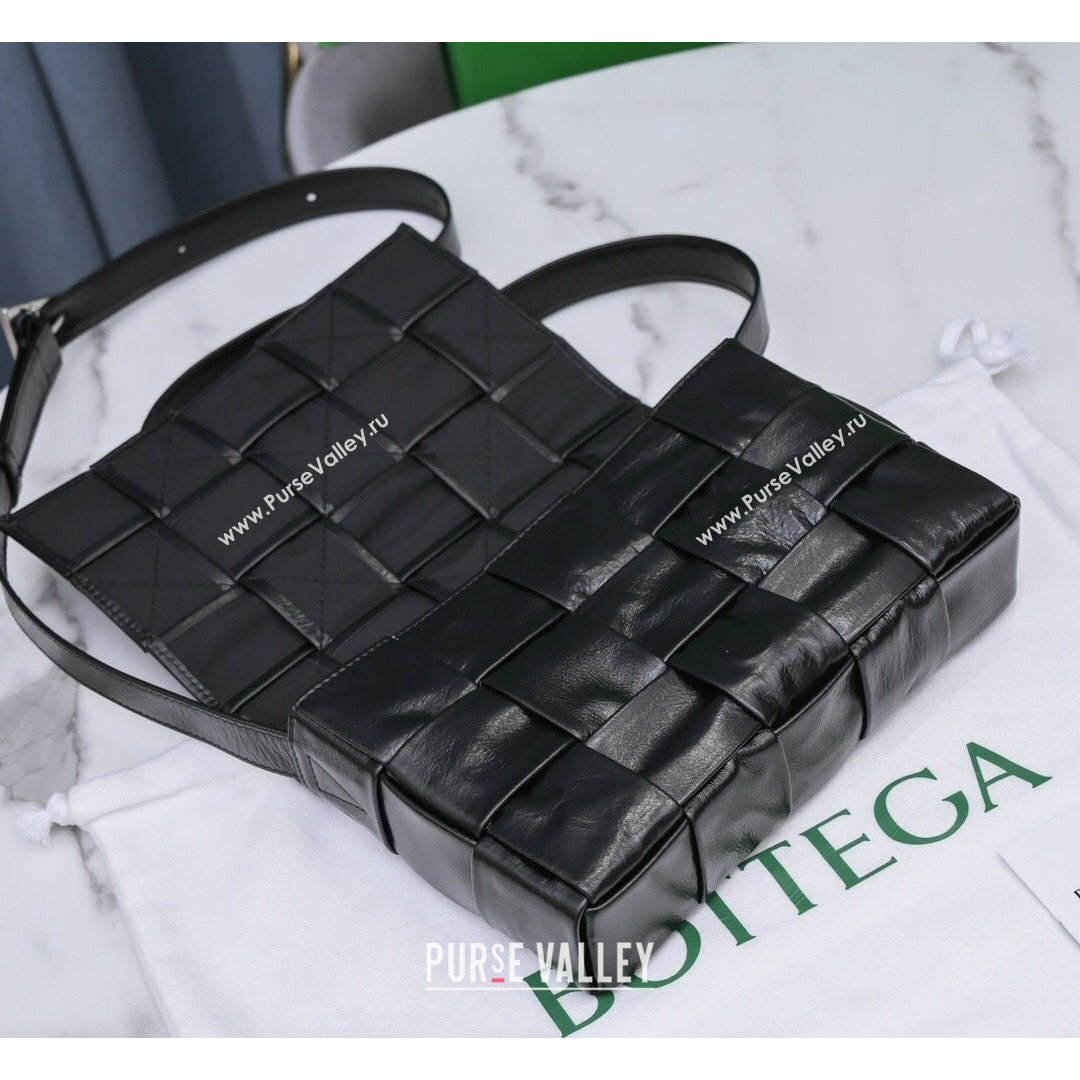 Bottega Veneta Cassette Small Crossbody Bag in Wax Maxi Calfskin Black 2021 (MS-21091109)
